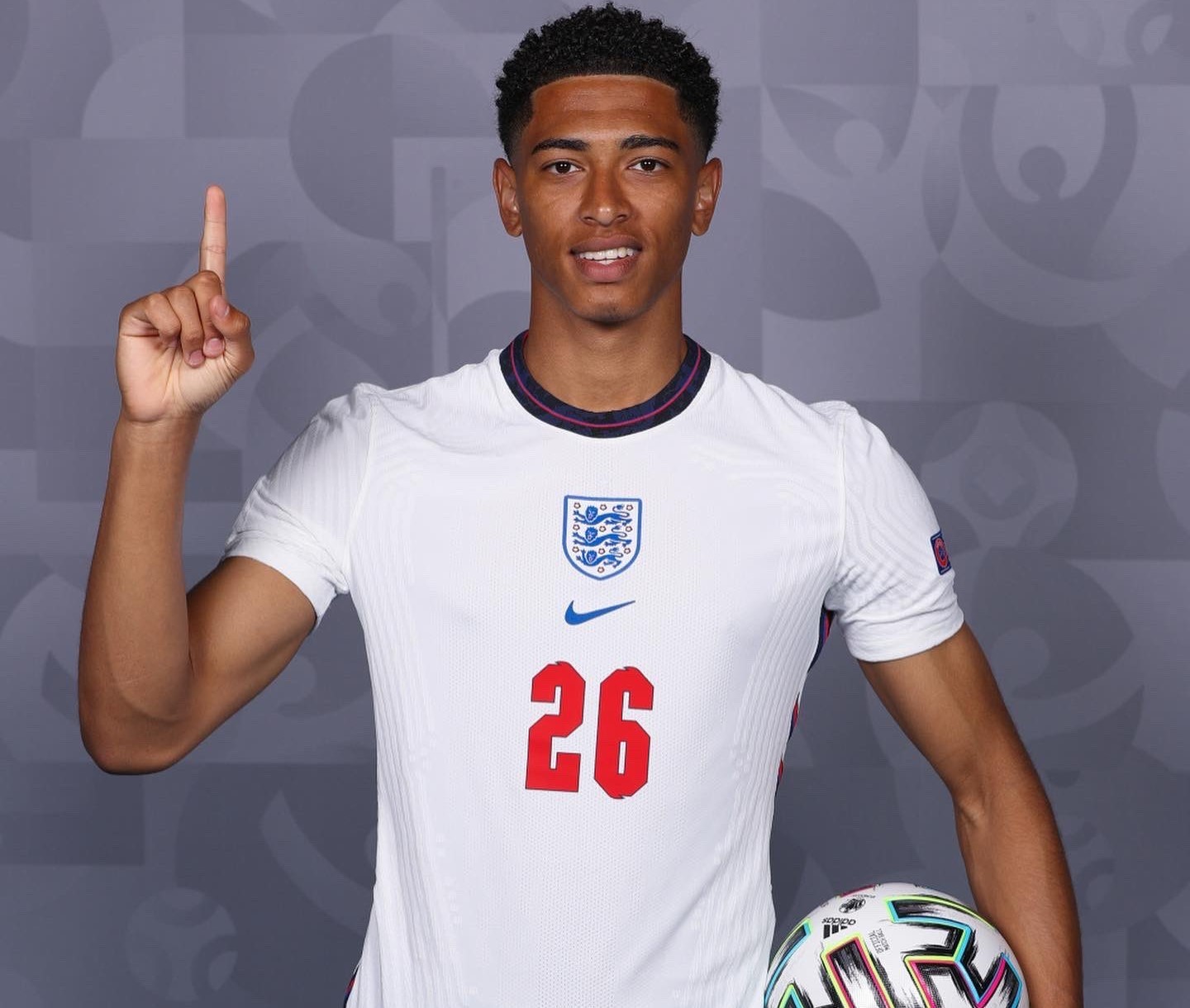 苏超创全国多个标志性第一次：央视转播、启用VAR、名哨执法