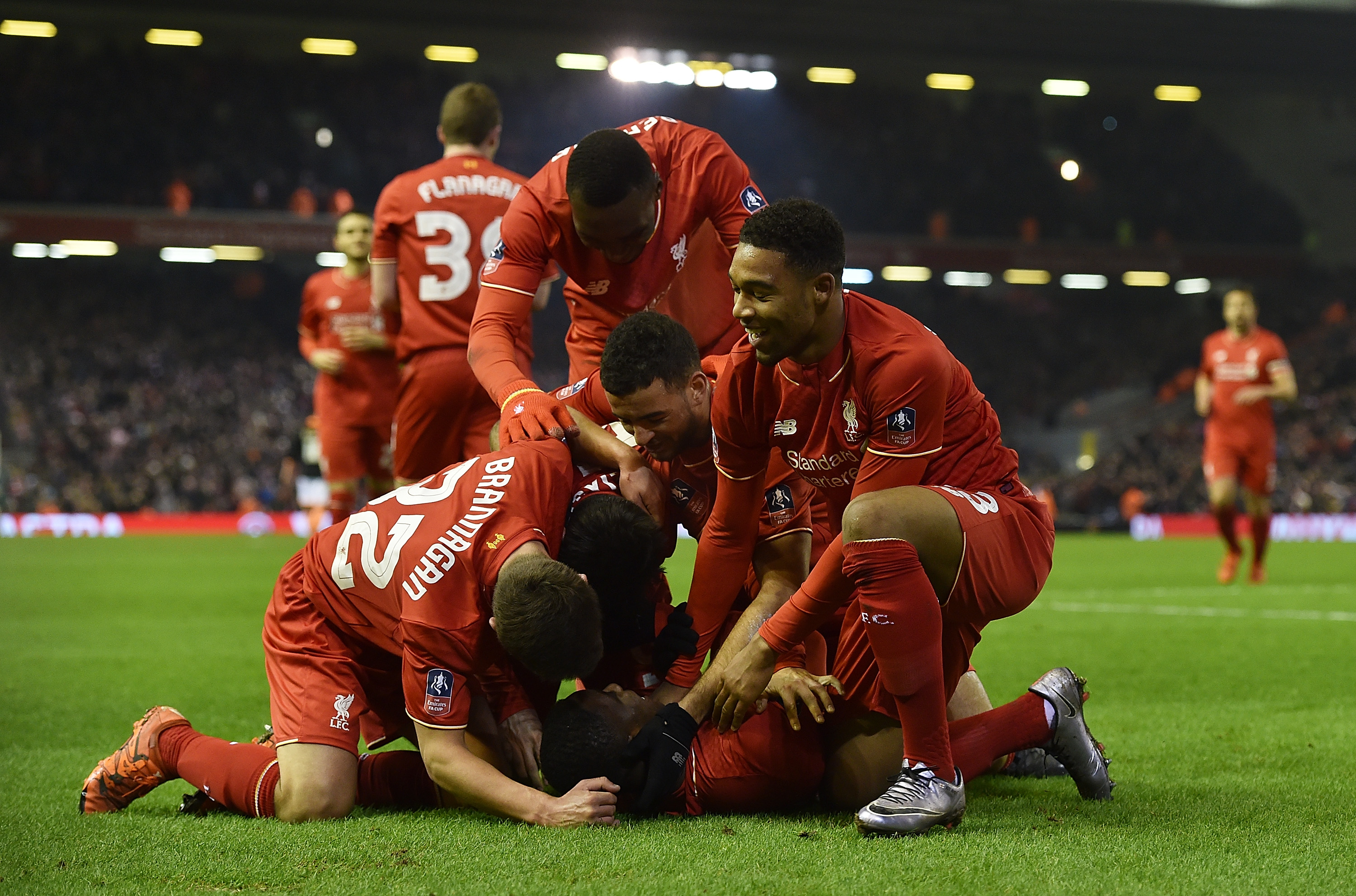 足球欧洲豪门爆发争吵，队内矛盾浮出水面