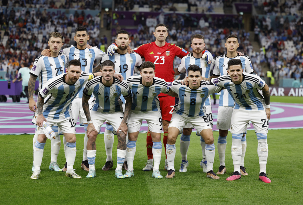 西班牙vs格鲁吉亚首发：K77出战，费兰、巴埃纳先发（西班牙战格鲁吉亚首发公布：K77登场，费兰与巴埃纳列先发）