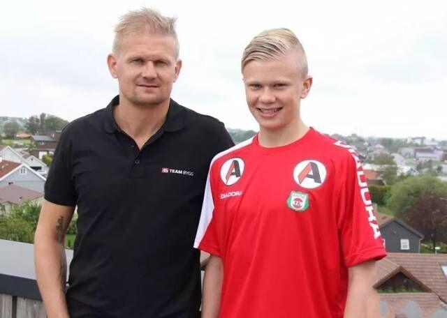 官方：卢卡库恢复训练，并顶替德布劳内入选欧冠大名单