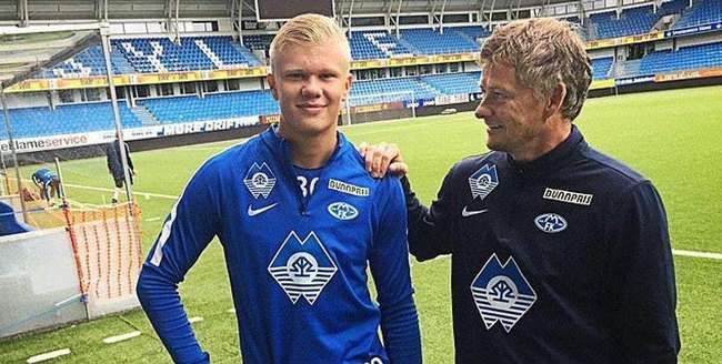 摸吉祥物女演员胸部，前塞尔塔队长马略被判赔偿1000欧