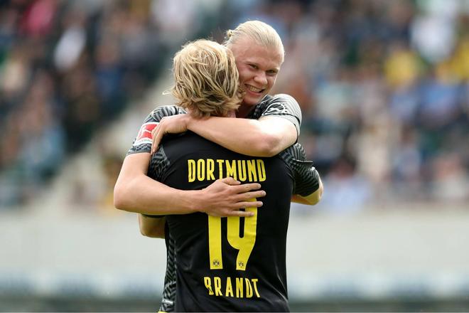 从亚马尔位置变化看世界足坛发展潮流