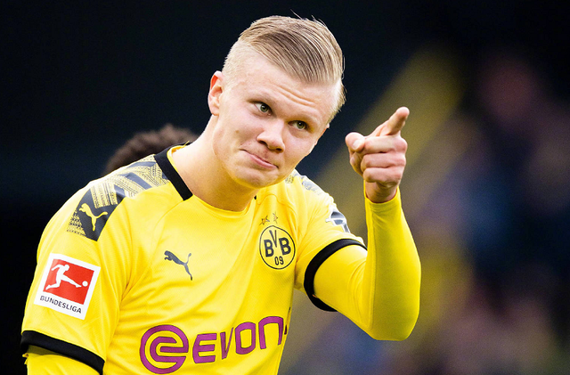 意甲最新动态：米兰锁定18岁新锋，国米仅落榜首一分