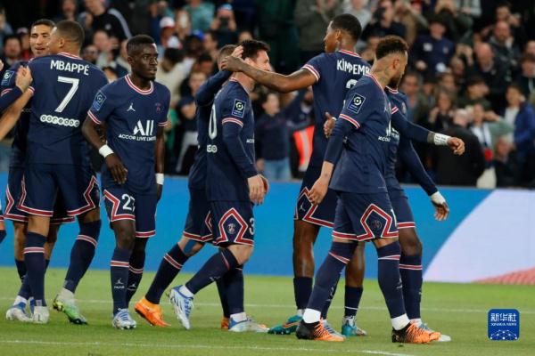 巴西甲战报：阿尔贝托双响，德佩建功，科林蒂安3-1圣保罗（巴甲快讯：阿尔贝托梅开二度，德佩破门，科林蒂安3-1力克圣保罗）