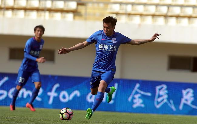 就是这么快！贺希宁反击顶开威尔逊强硬上篮 深圳回应11-0反超！