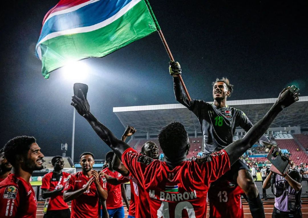 火力全开！孙颖莎王楚钦直落三局击败法国组合，助中国队先拿3分